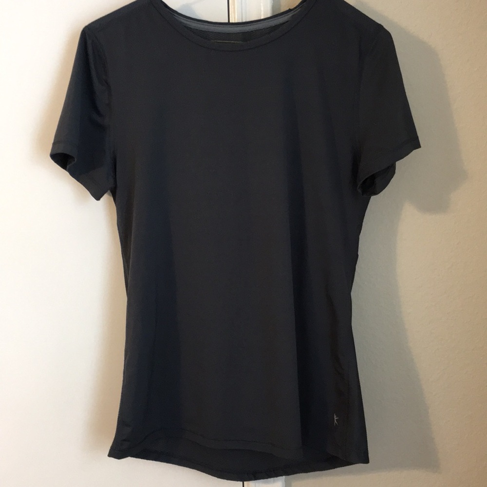 Gray work-out tee